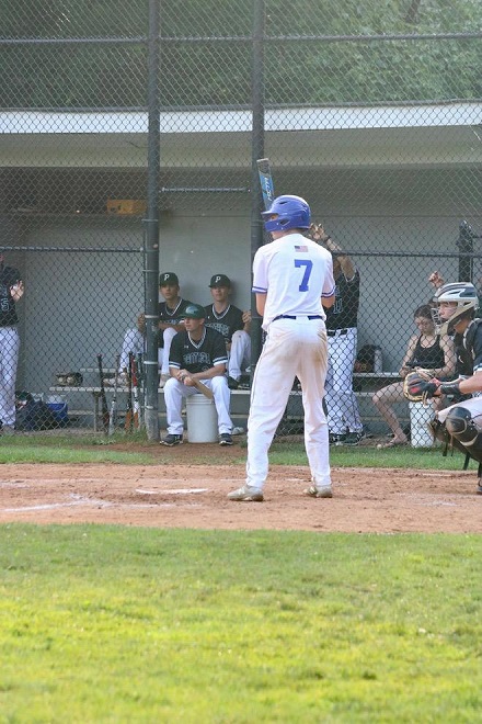 Ted Heraty 7 made a clutch hit with 2 outs and 2 strikes